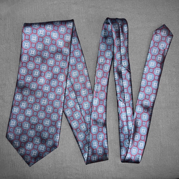 Camden Court Burgundy & Blue Mandala Tie - Picture 4 of 5